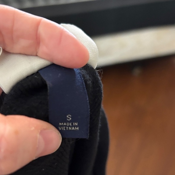 Universal Thread Classic Black Tank Top - Picture 5 of 5